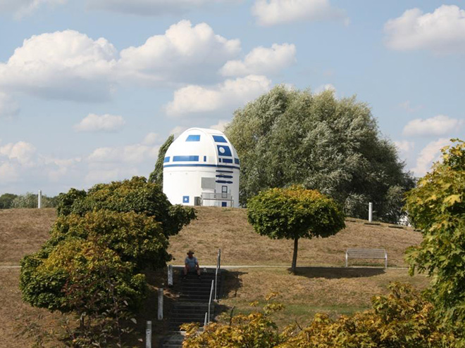 Observatory painted as R2-D2.