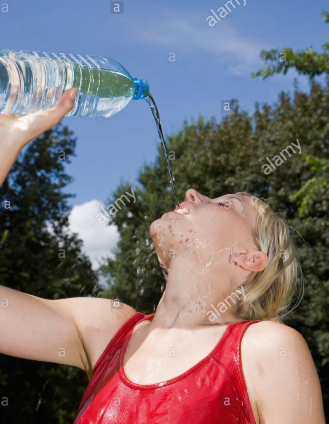 Who would have thought that women are struggling daily to properly drink water?