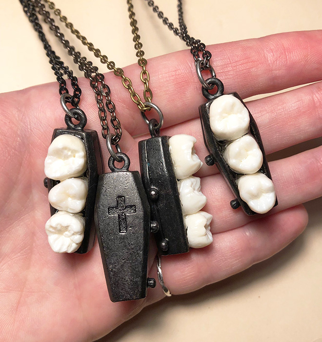 Tooth Necklace craft activity guide | Baker Ross