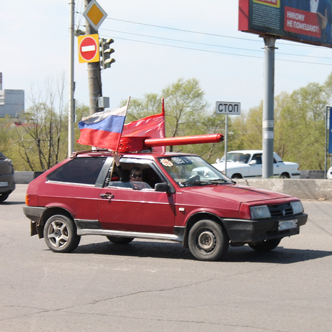 Russians love turning their cars into tanks.