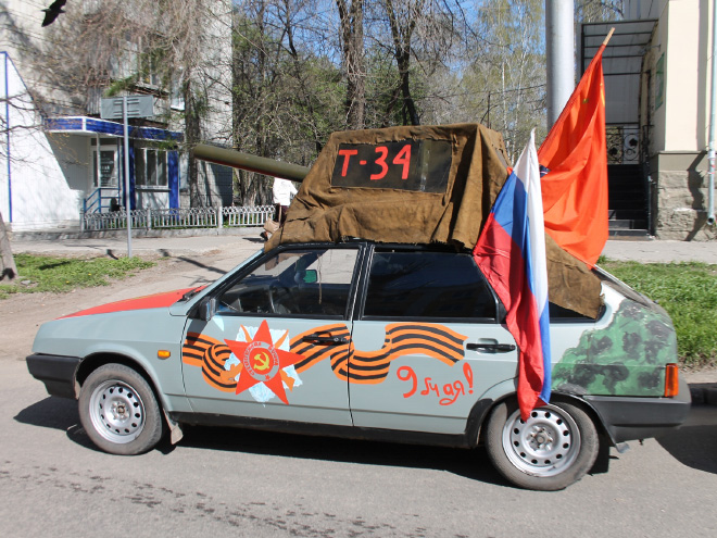 Russians love turning their cars into tanks.