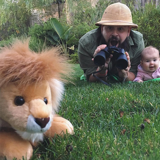 Funny father/daughter photo.