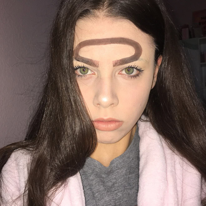 Halo eyebrows.