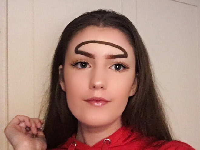 Halo eyebrows.