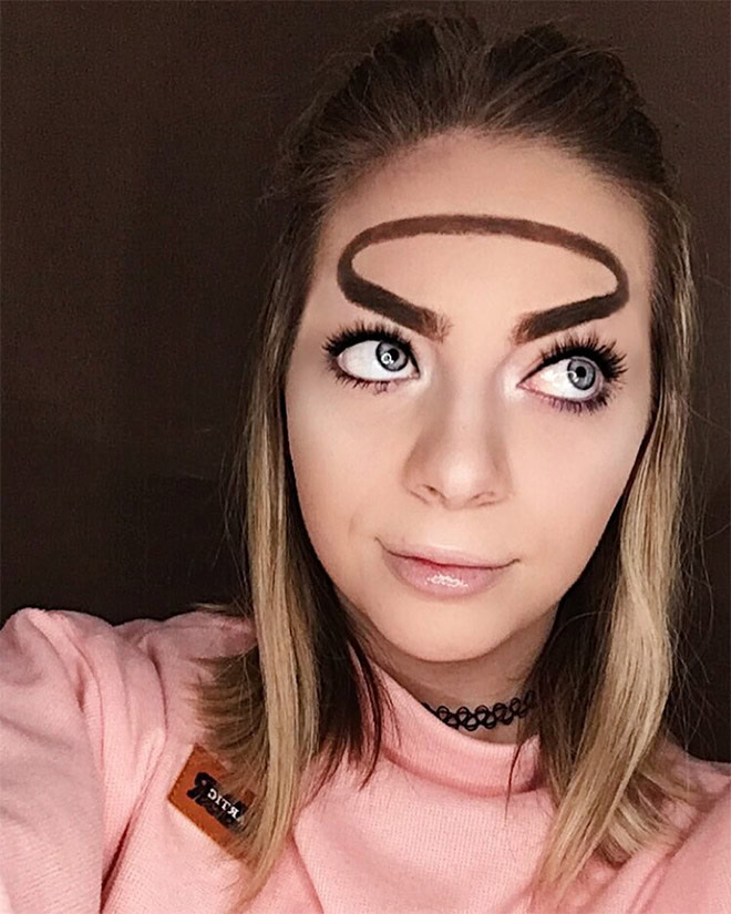 Halo eyebrows.