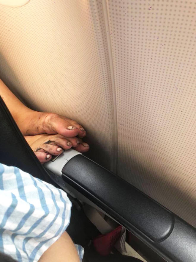 Some people should be banned from planes.