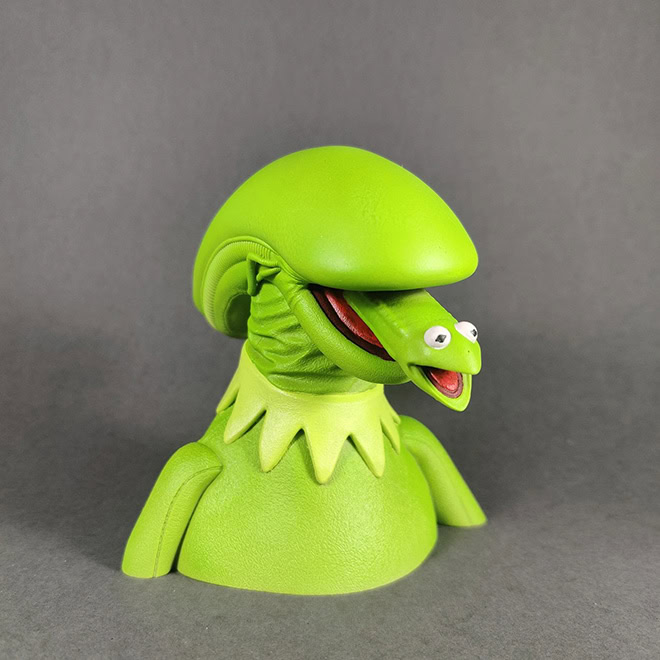 Xenomorph Kermit.